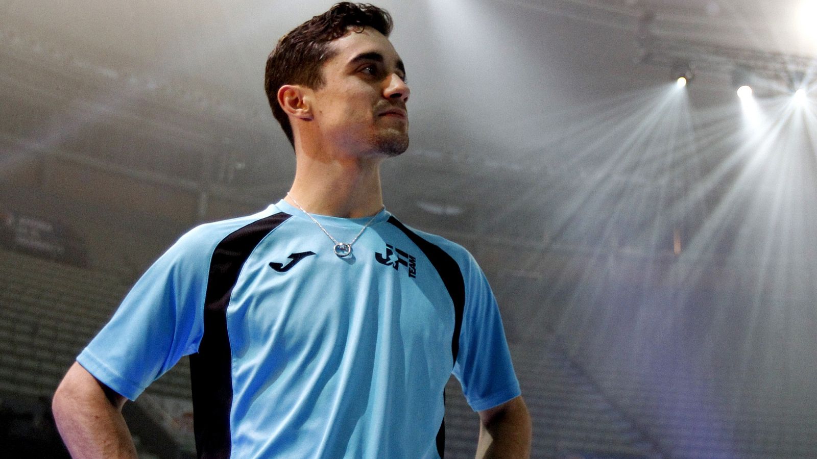 JAVIER FERNÃ¿NDEZ ENSAYA EL ESPECTÃ¿CULO QUE OFRECERÃ¿ MAÃ'ANA, "REVOLUTION ON ICE"