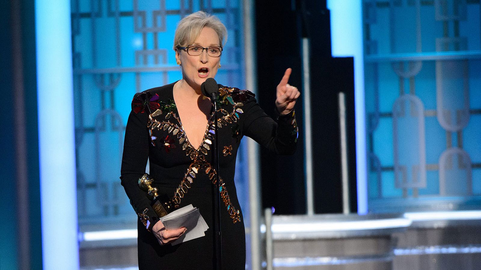 Meryl Streep recibe un Globo de Oro honorífico en la gala de la 74 edición de los premios