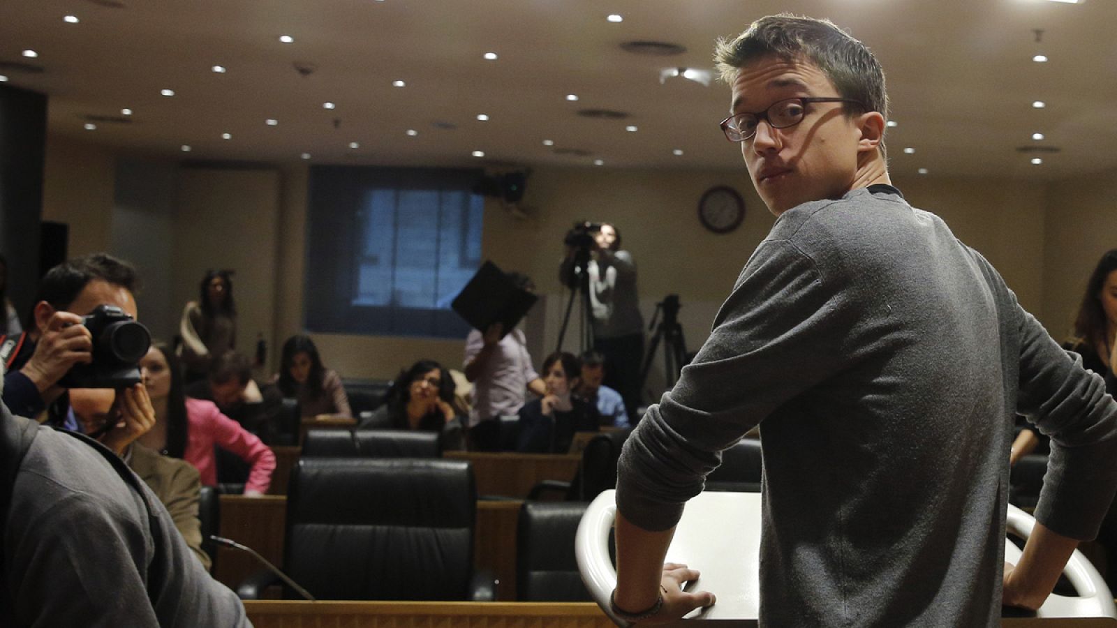 El portavoz de Podemos en el Congreso, Íñigo Errejón, durante una rueda de prensa