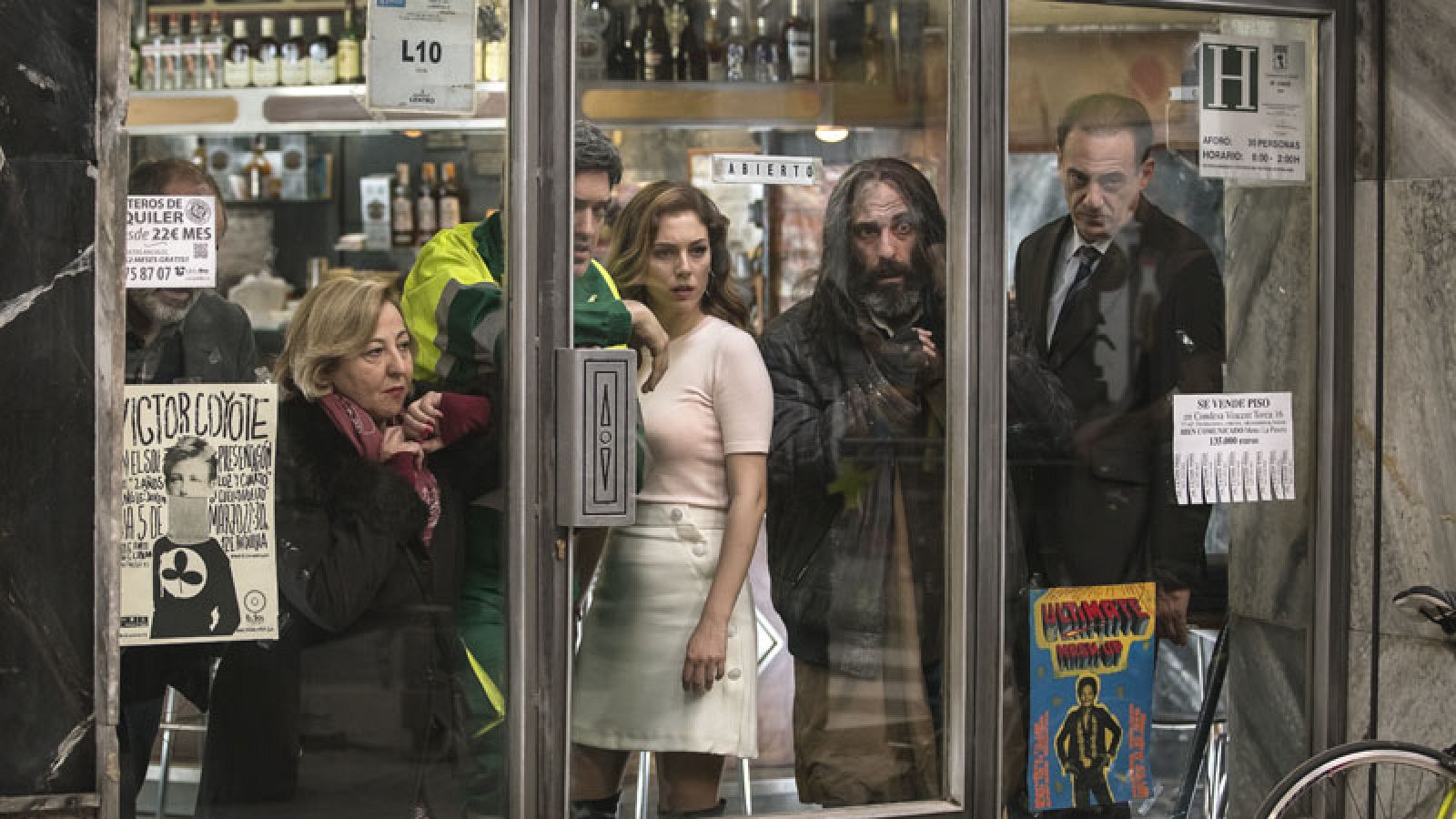 Fotograma de 'El bar', la nueva película de Álex de la Iglesia.