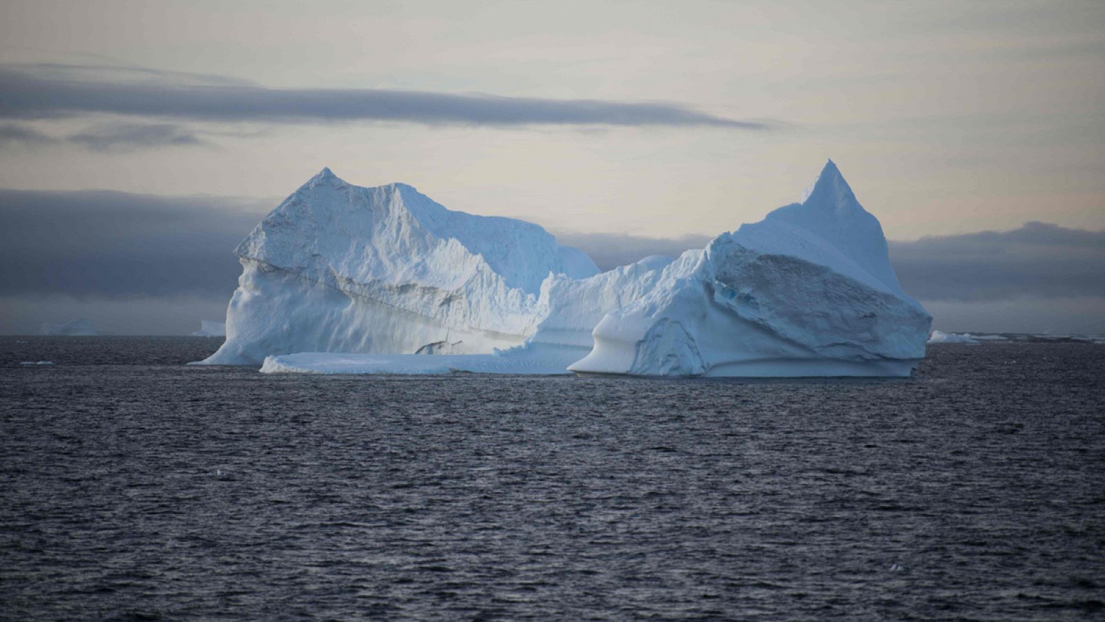 El objetivo es lograr que la temperatura global del planeta suba por debajo de los 2 grados centígrados respecto a los niveles preindustriales.