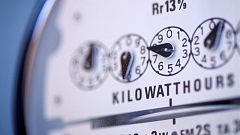 El precio de la luz baja un 10,2% este sábado tras días de subidas
