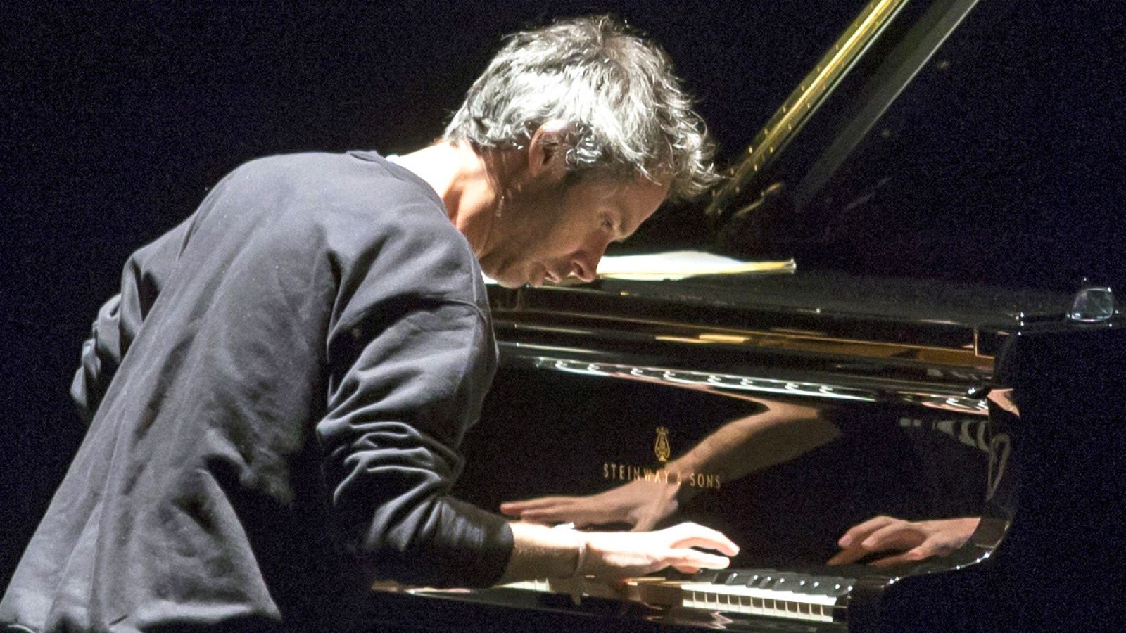 James Rhodes durante el concierto en Murcia del jueves 19 de enero.