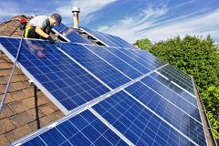 La oposición impulsa una proposición en el Congreso para fomentar el autoconsumo eléctrico