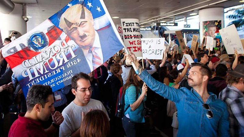 Crece la contestación contra el veto migratorio de Trump dentro y fuera de Estados Unidos 