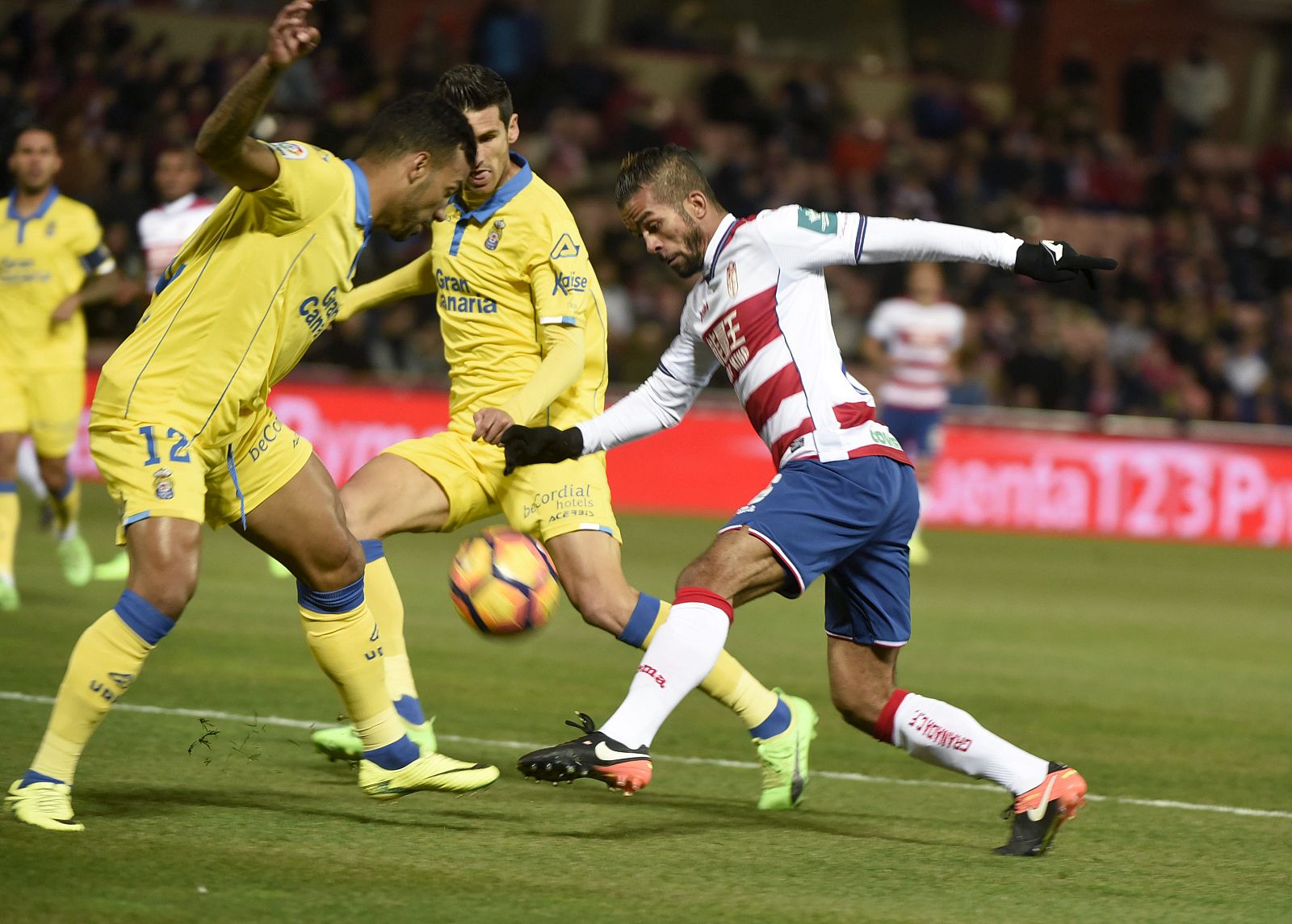 Mehdi y Macedo durante el partido de la vigésima primera jornada de Liga.