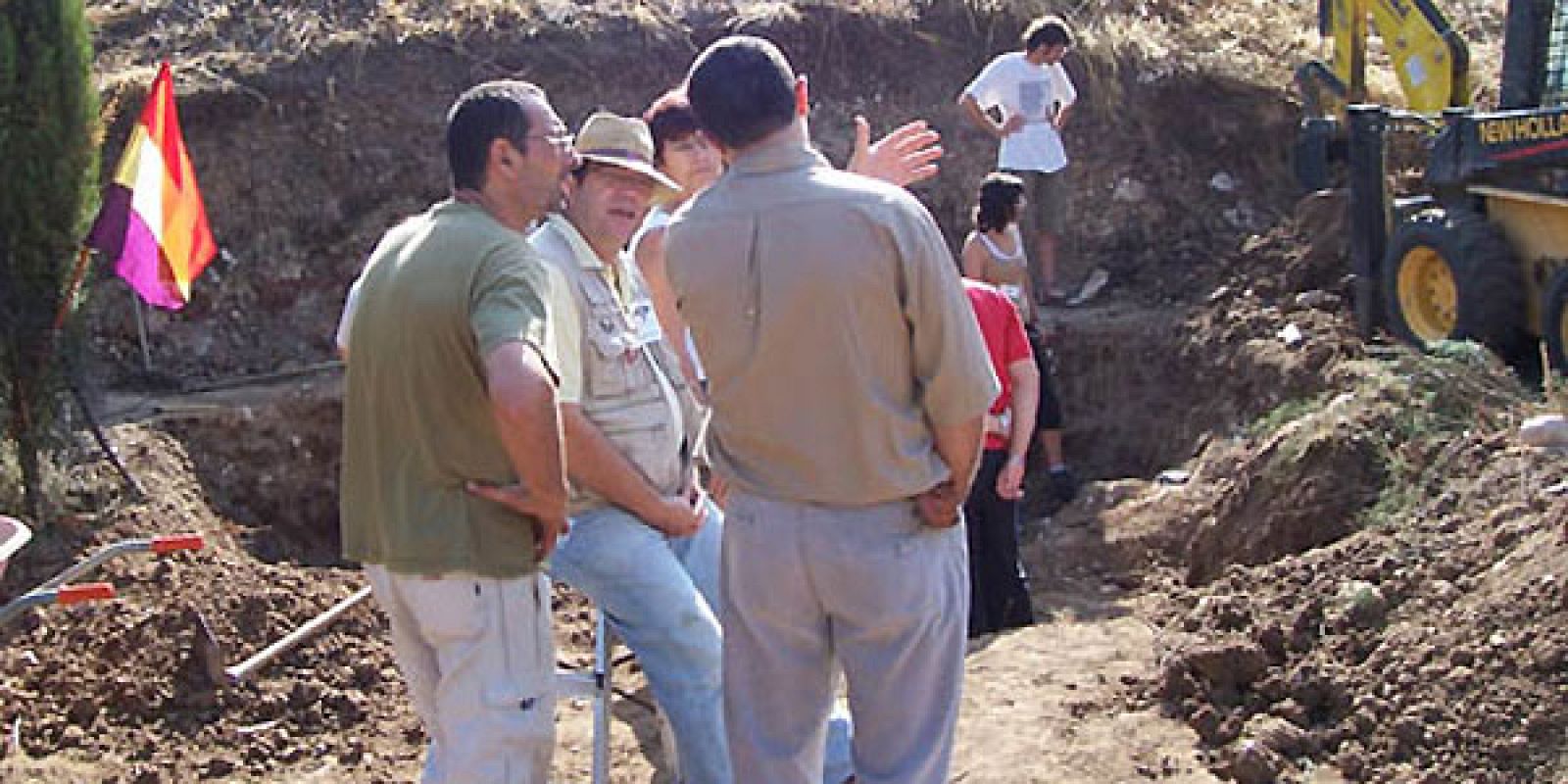 José María Pedreño en una exhumación de víctimas de la represión franquista