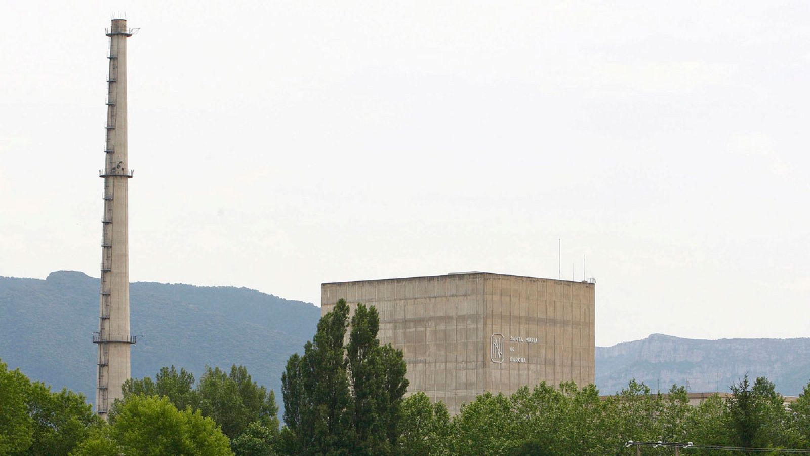 Imagen del exterior de la central nuclear de Garoña en una imagen de archivo