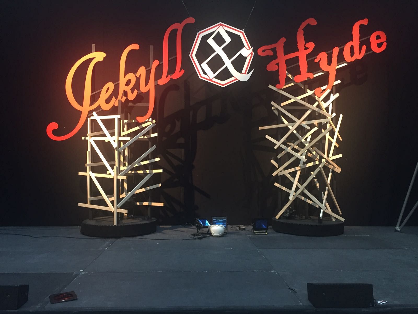 Escenario ficción sonora Jekyll y Hyde