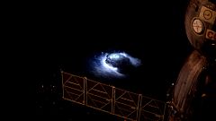 Capturan por primera vez las misteriosas descargas azules que se producen por encima de las tormentas