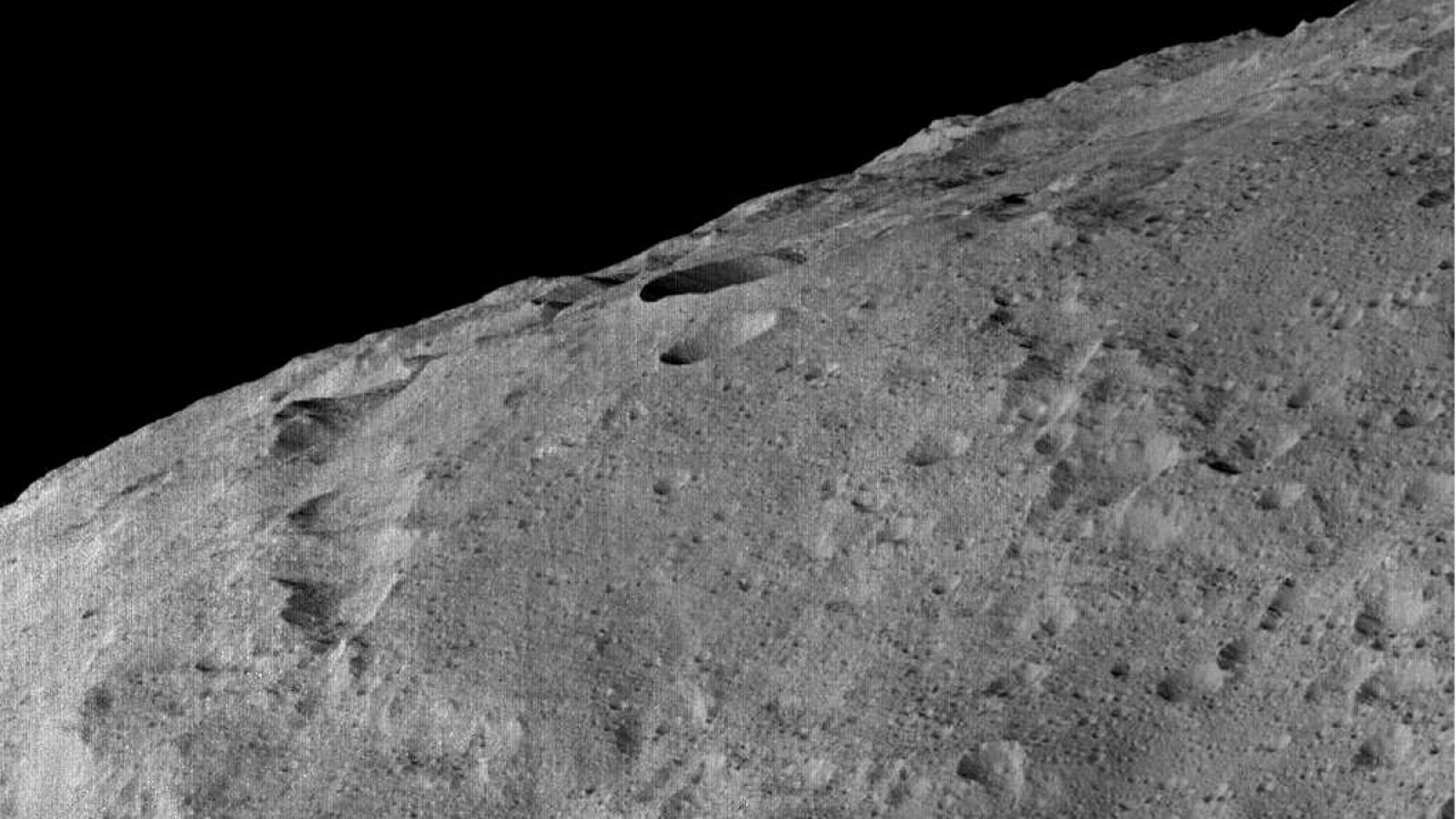 Vista de la superficie del planeta enano Ceres