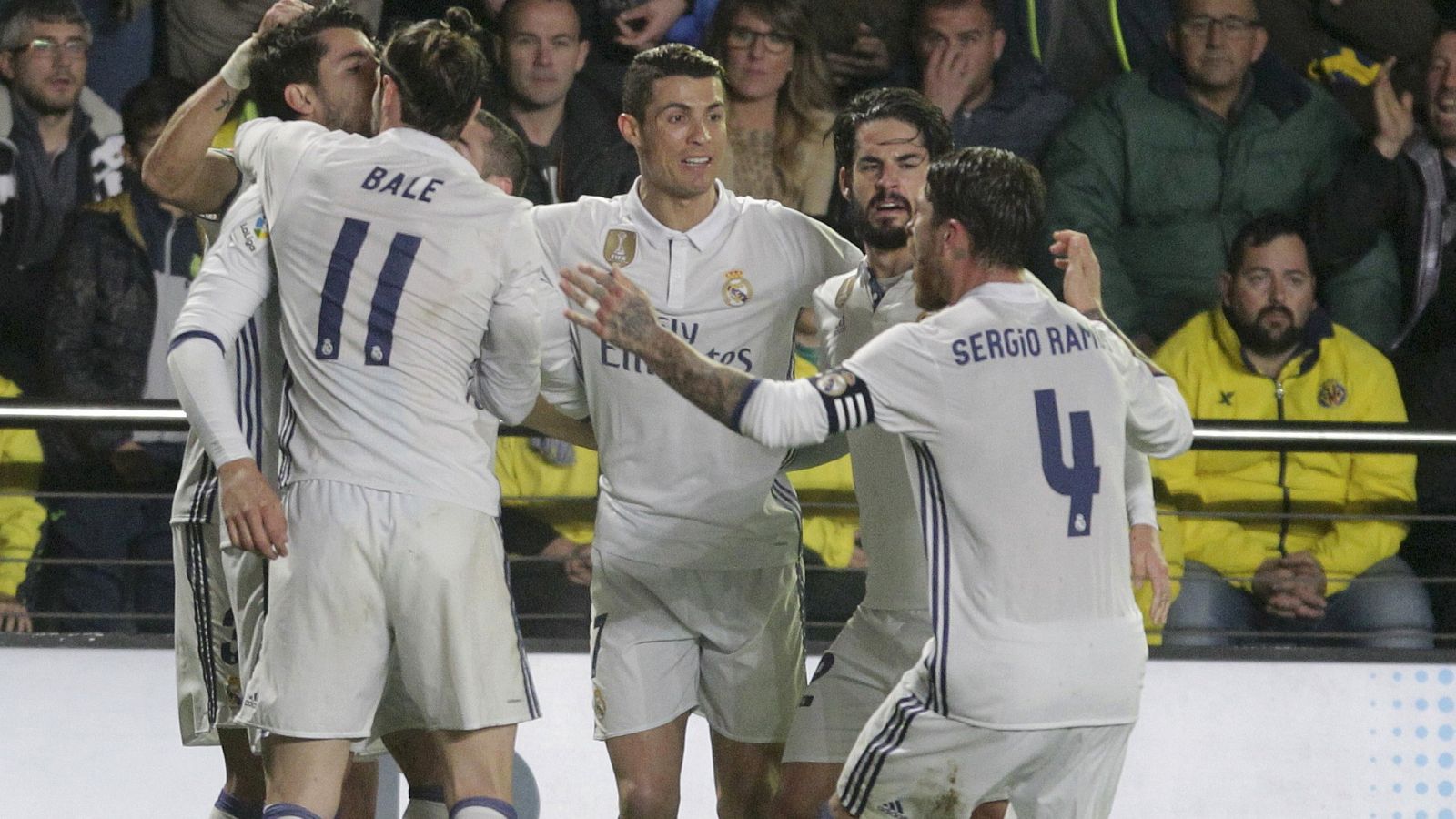 El Madrid afianza su liderato en Villarreal