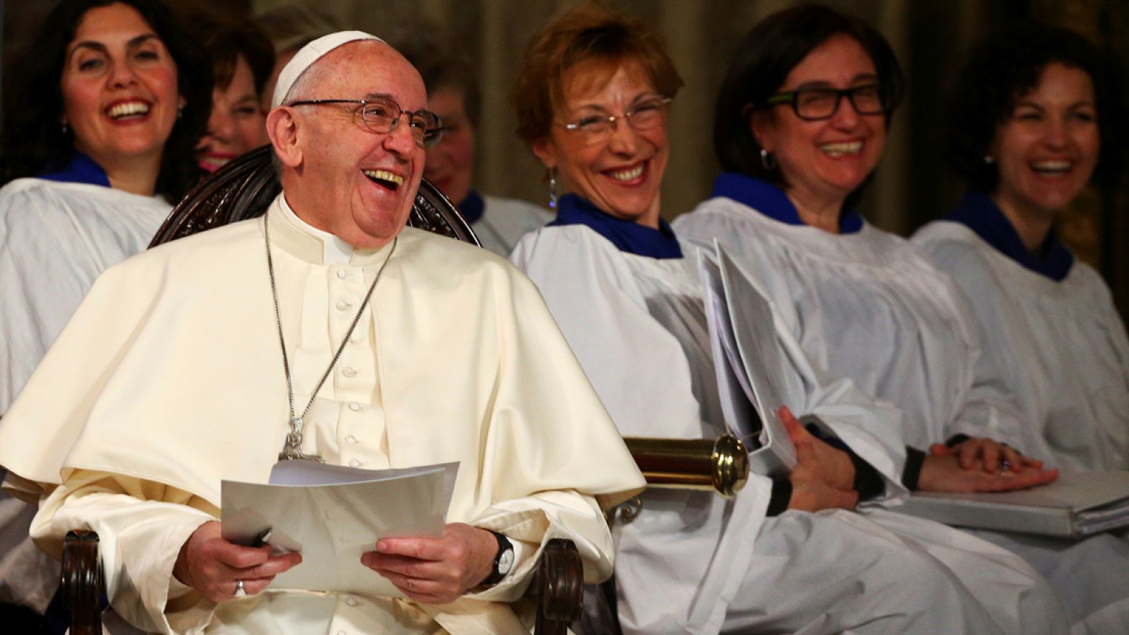 El papa Francisco durante su visita a la iglesia anglicana All Saints