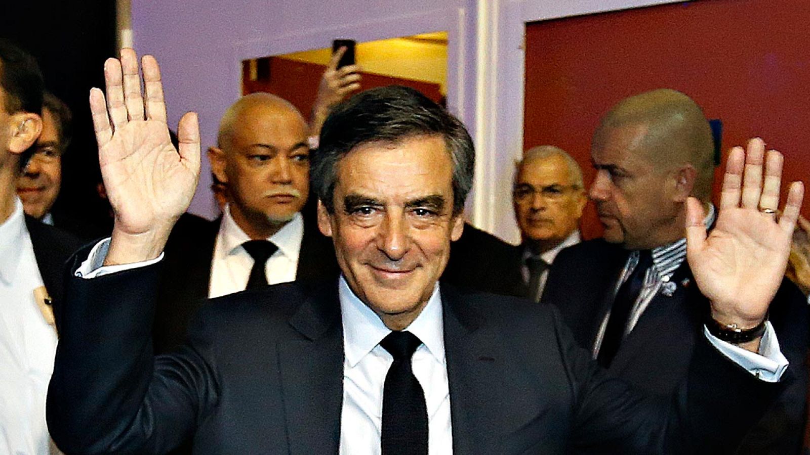 El candidato conservador a la presidencia de Francia, François Fillon, en un acto en Nîmes