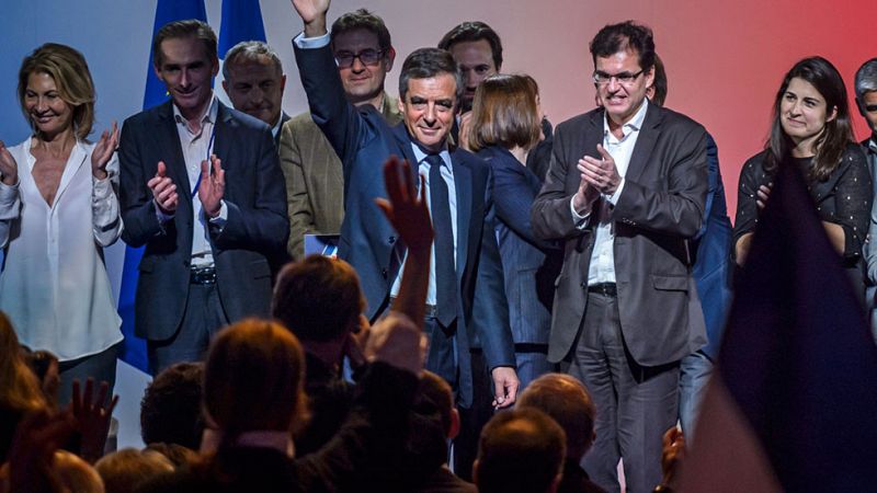 Los conservadores franceses se reunirán el lunes para decidir sobre el futuro de Fillon