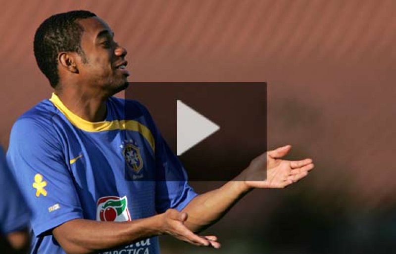 Robinho llega tarde y en helicóptero