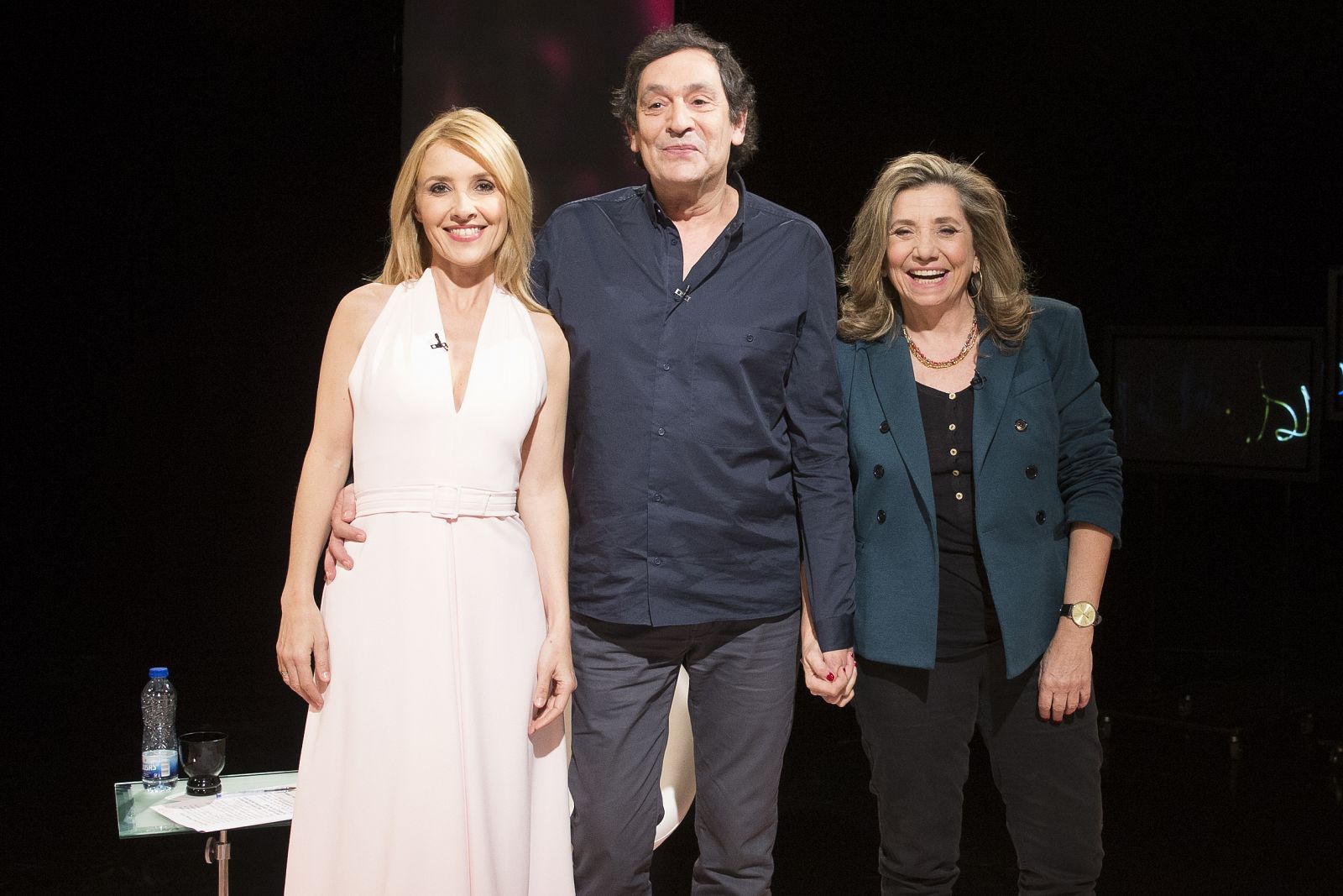 Cayetana Guilén Cuervo junto a Villaronga e Isona Passola