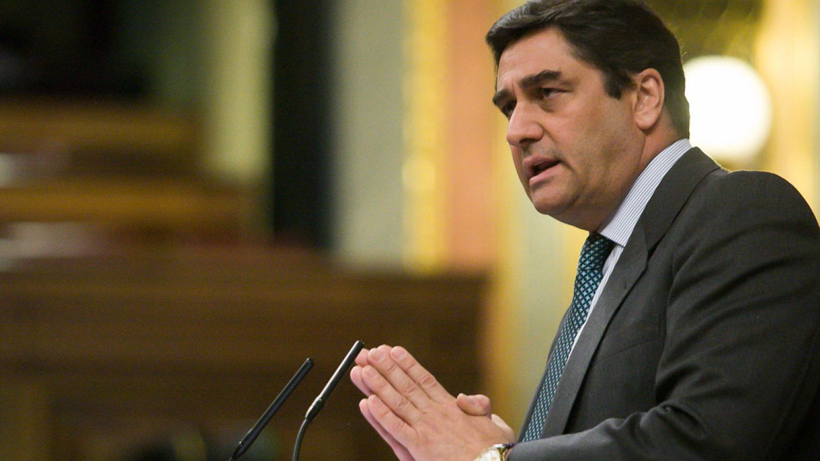 El diputado del PP José Ignacio Echániz en un momento del debate sobre la propuesta del PP de bonificar las cotizaciones de contratos indefinidos