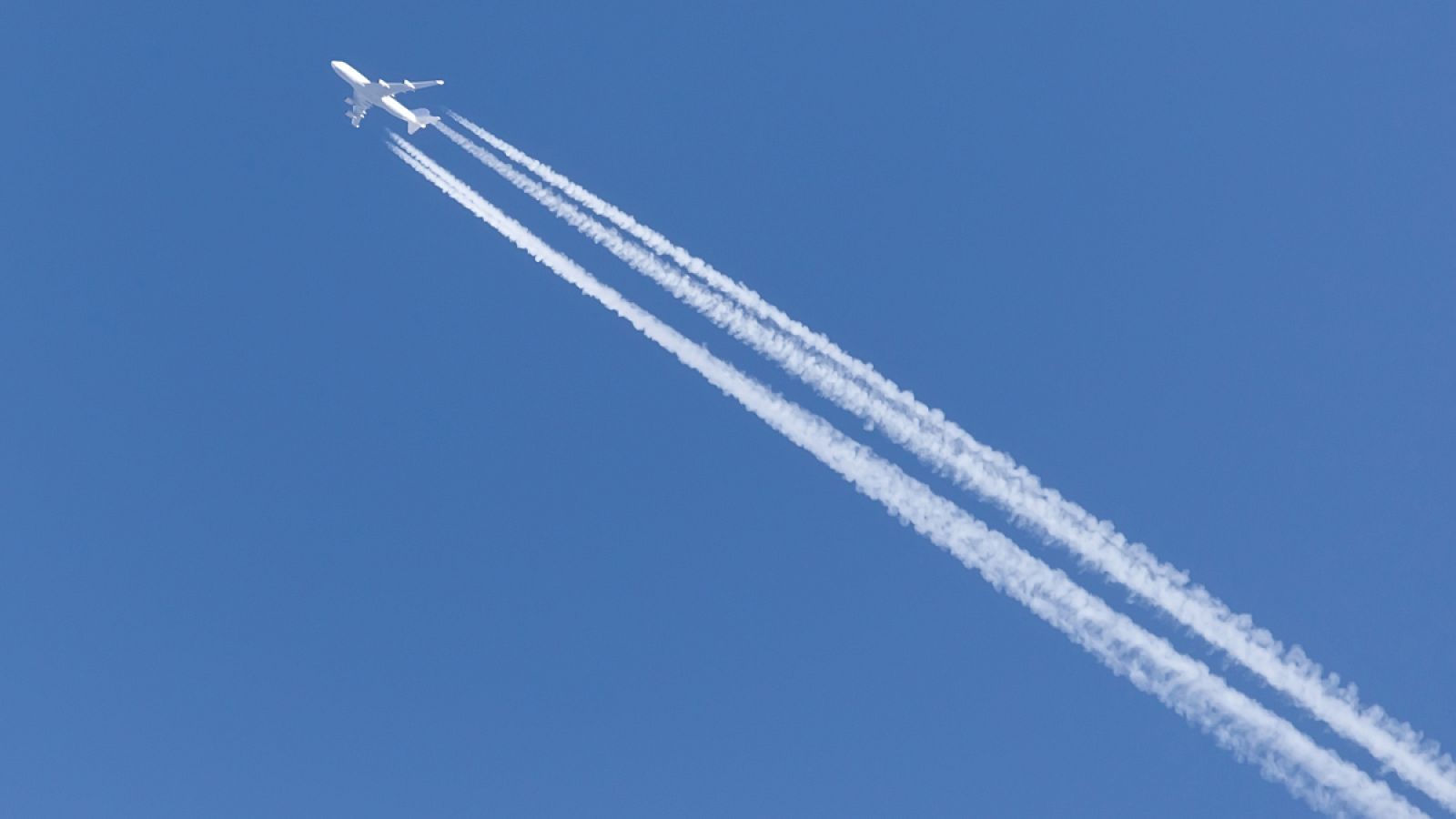 Las 'contrails' entrarían dentro de las nubes generadas por las actividades humanas.