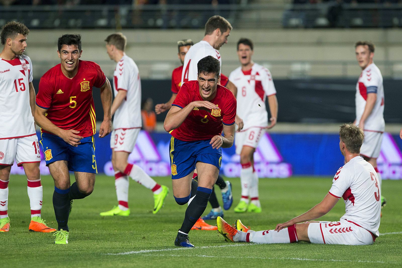 La Rojita ha pasado por encima de Dinamarca en un amistoso en la Condomina.