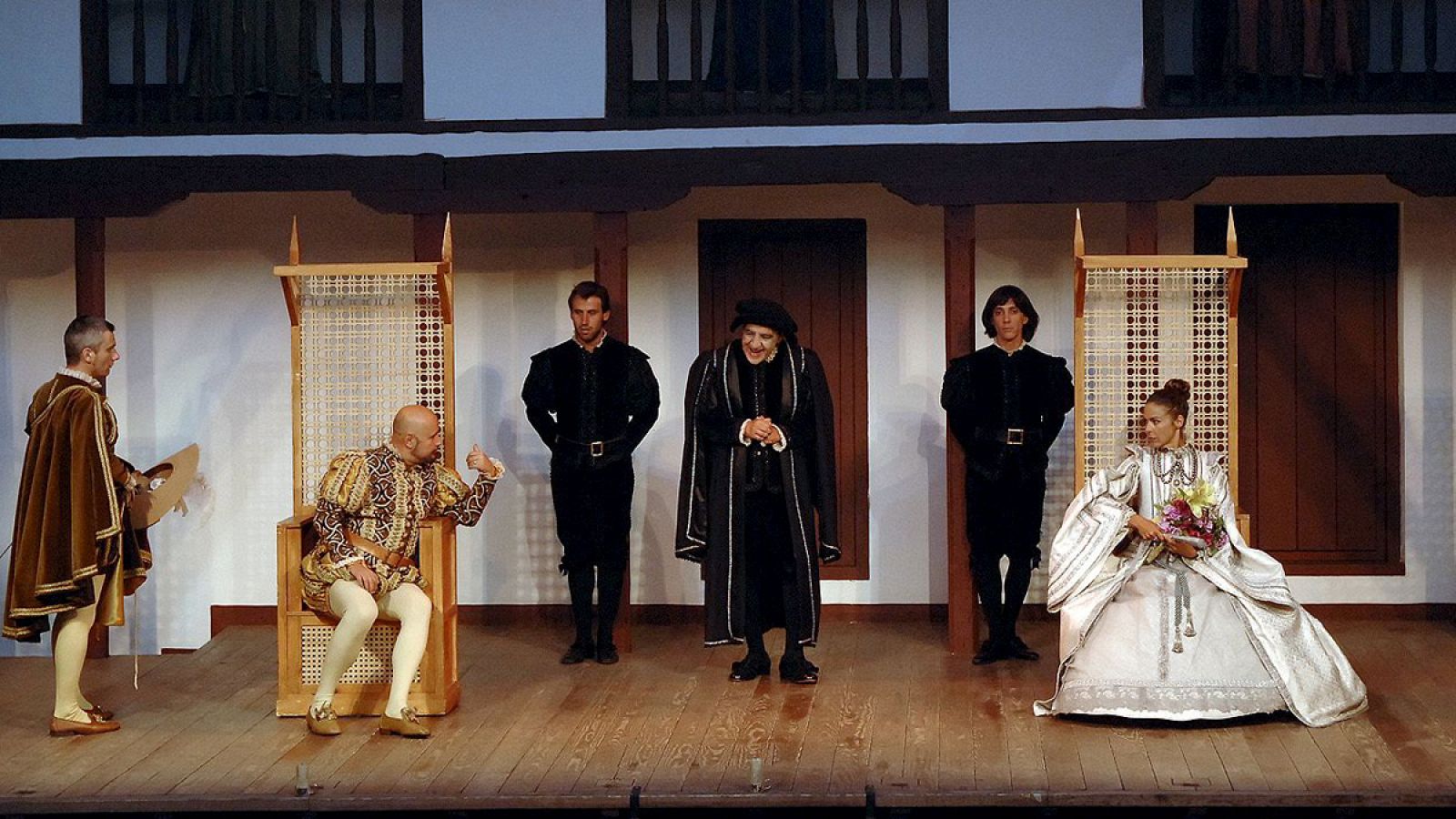 Una representación de El perro del hortelano, de Lope de Vega, en el festival de teatro clásico de Almagro.