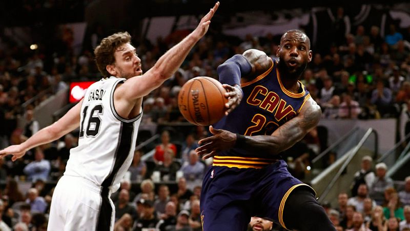 Los Spurs de Gasol destrozan a los Cavaliers, que pierden el liderato