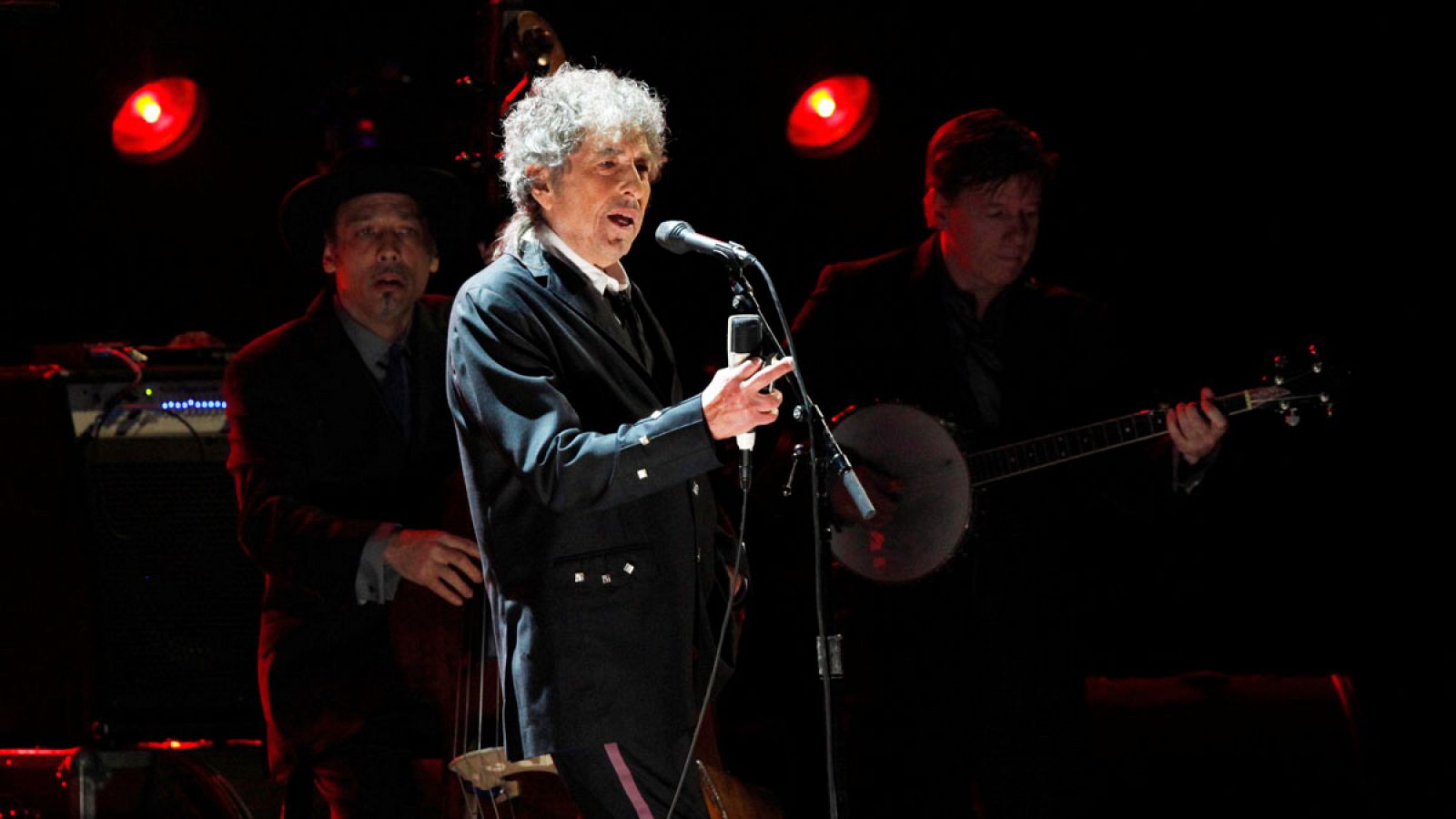 Bob Dylan en un concierto en una imagen de archivo de una actuación en 2012.