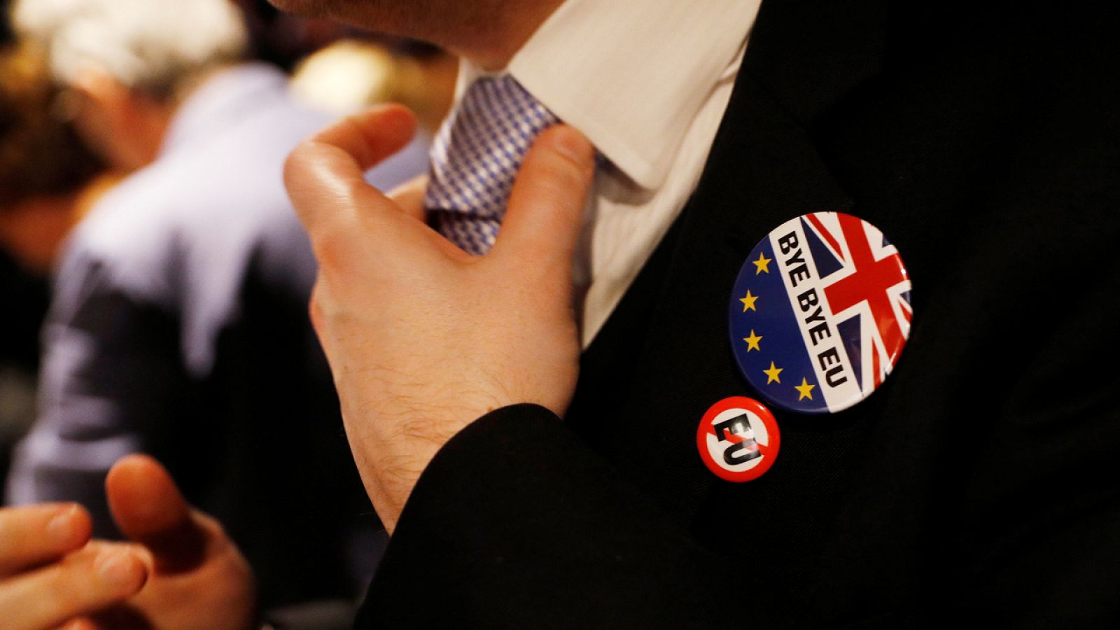 Fiesta probrexit en Londres después de que Theresa May invocara el artículo 50.