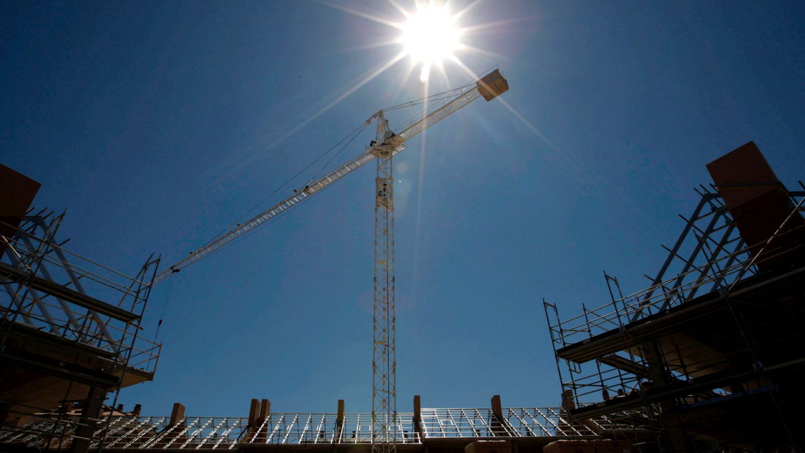 Imagen de archivo de edificios en construcción en Madrid