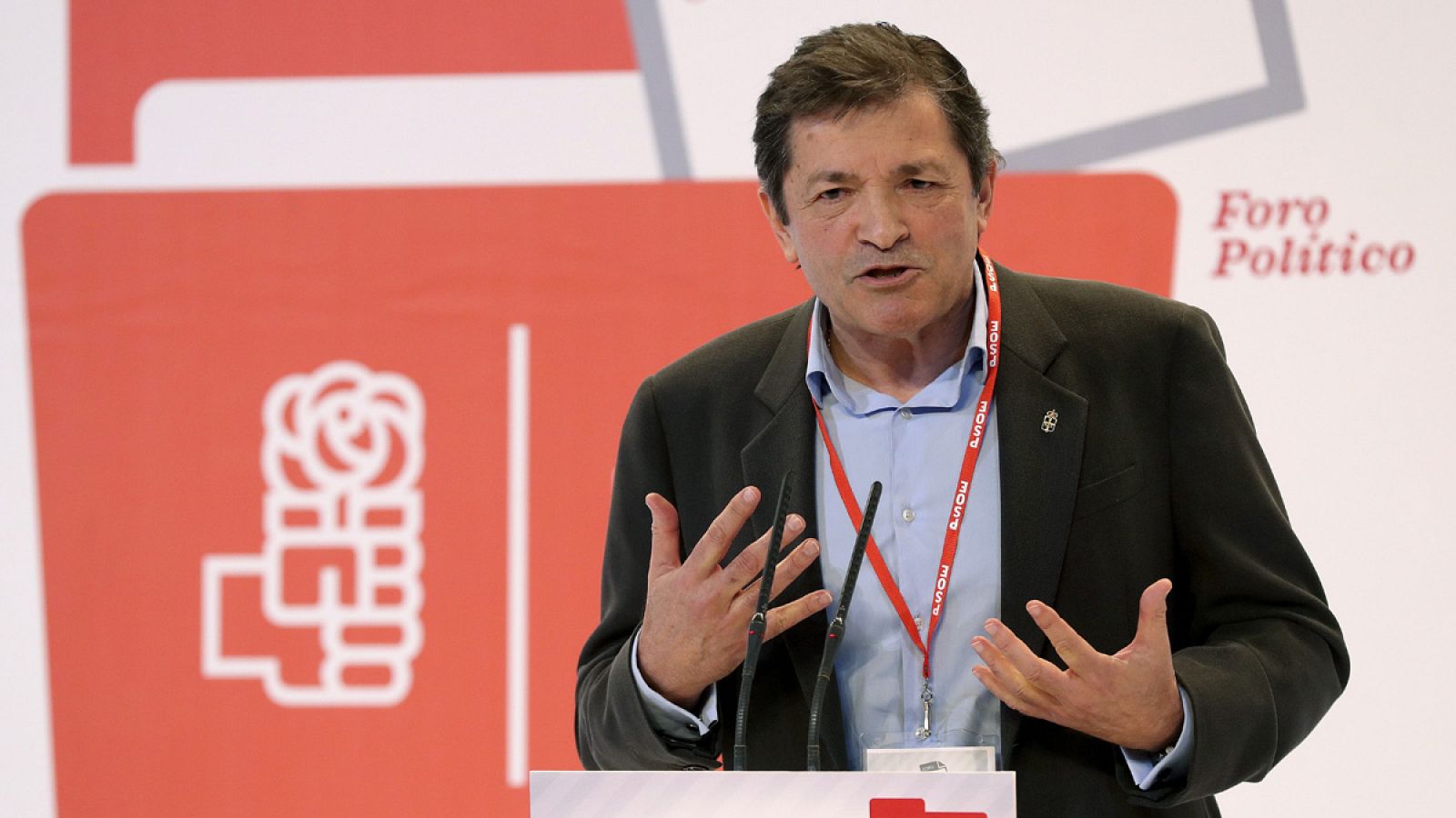 El presidente de la gestora del PSOE, Javier Fernández
