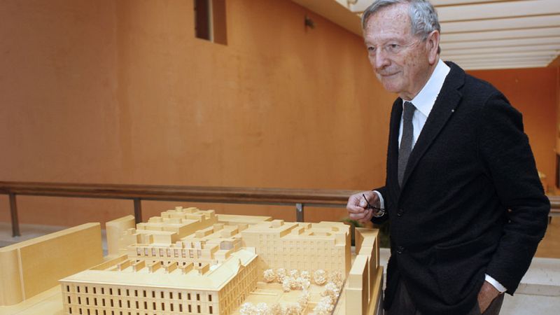 Moneo: "Lo que más me gusta es ver cómo la gente siente como suyos mis edificios"
