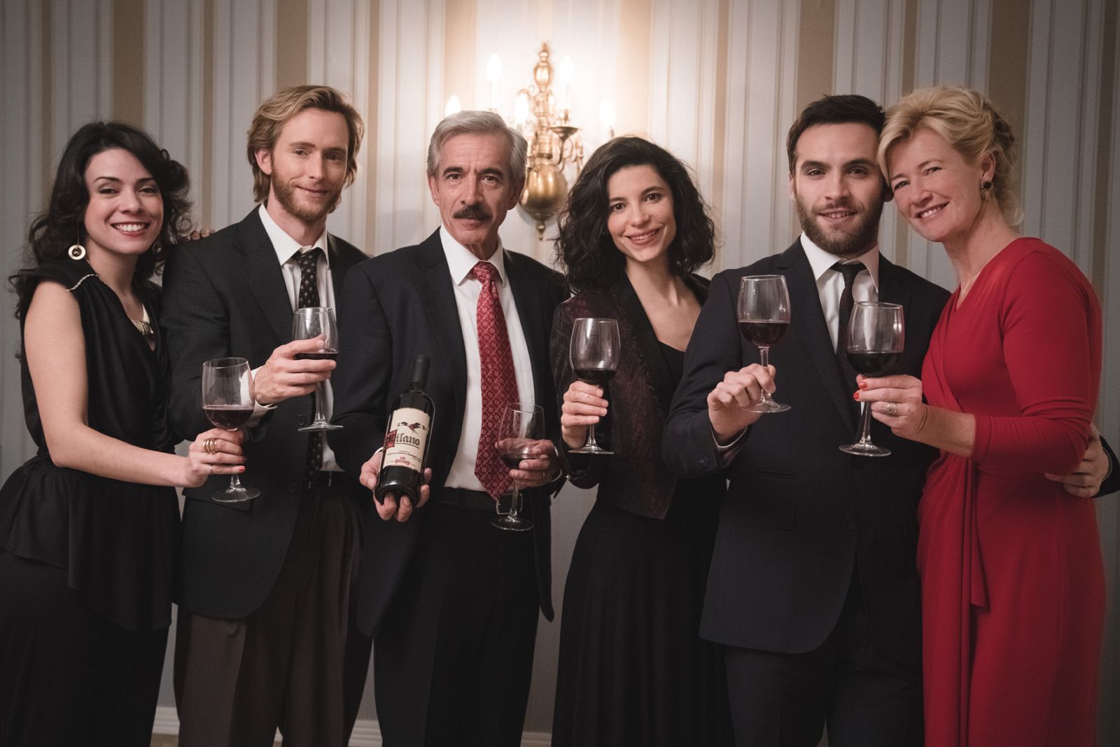 Antonio organiza la presentación del vino Milano