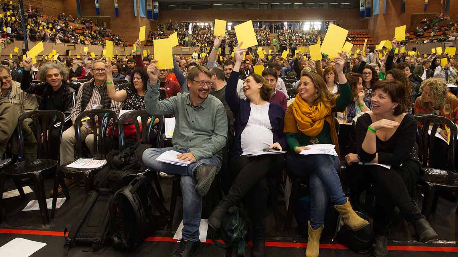 Domènech y Colau son elegidos líderes de los 'comunes'