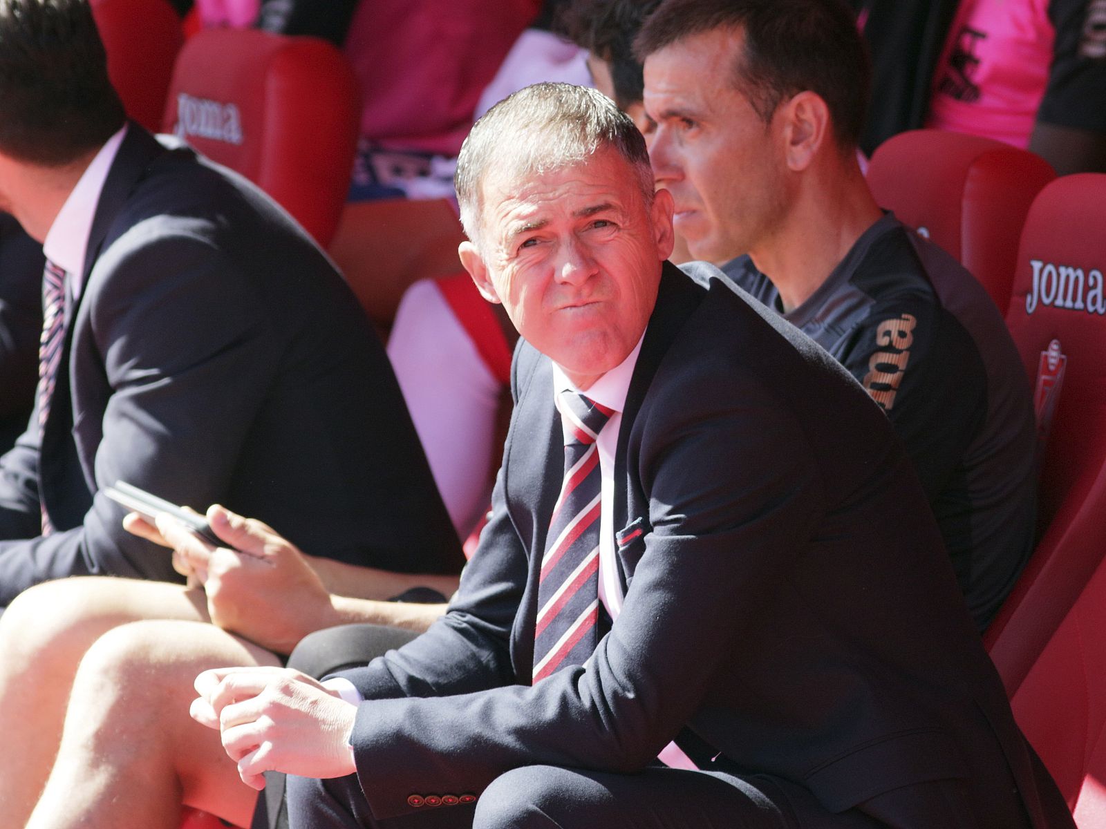 Lucas Alcaraz, en el banquillo de Los Cármenes este domingo