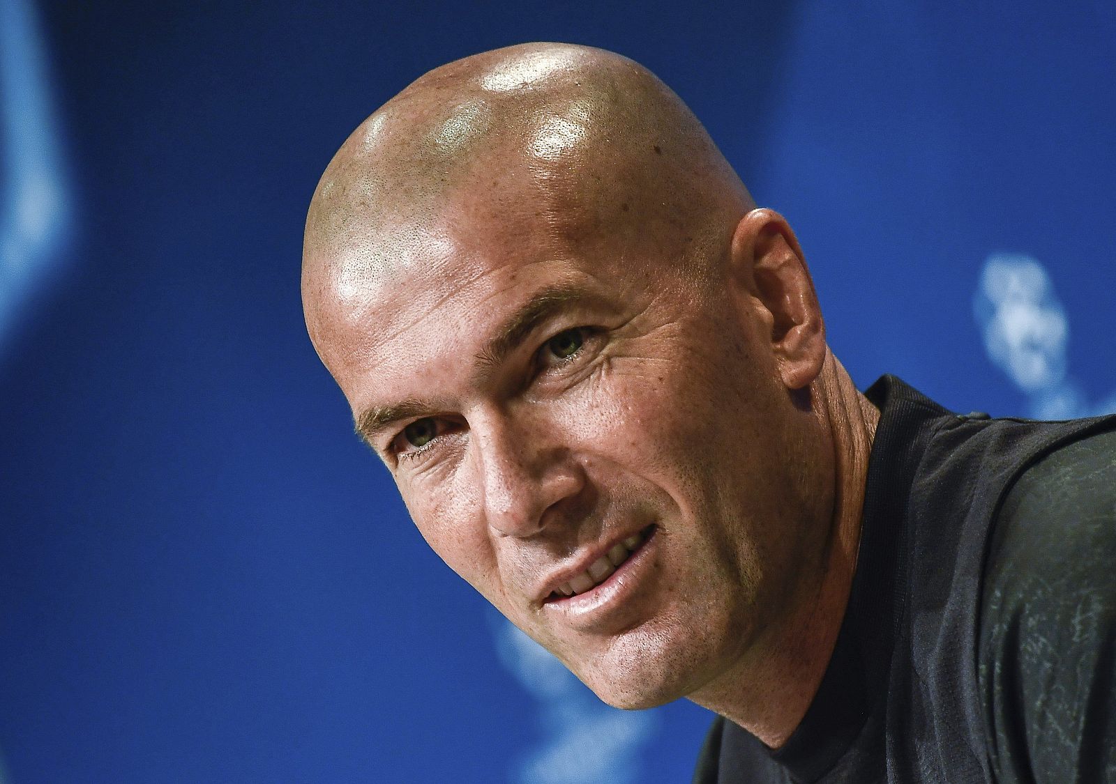 El entrenador francés del Real Madrid, Zinedine Zidane durante la rueda de prensa del equipo celebrada en Múnich.