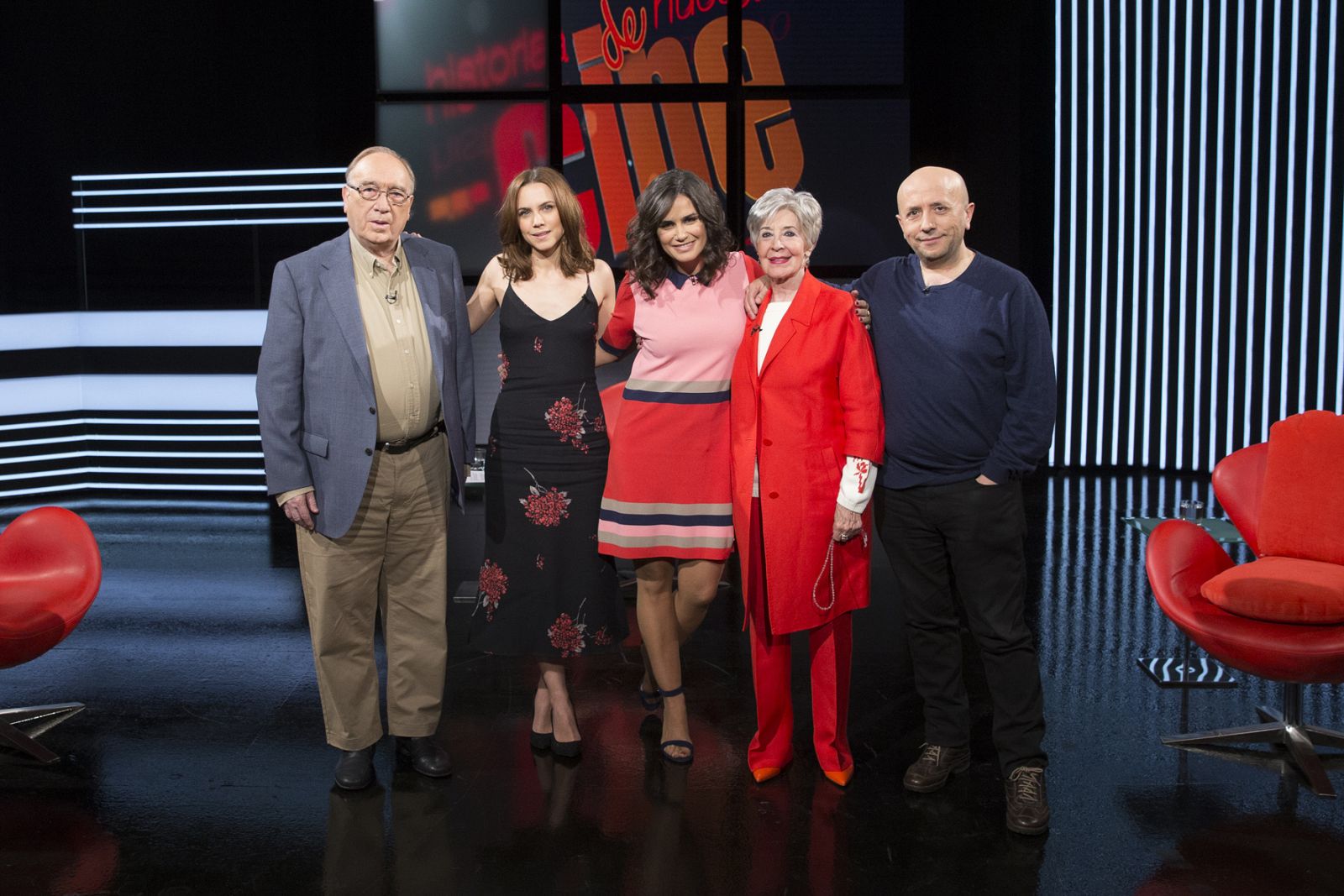Las actrices Concha Velasco y Aura Garrido y el periodista y escritor Luis Alegre Saz, con Elena S Sánchez y Fernando Méndez-Leite