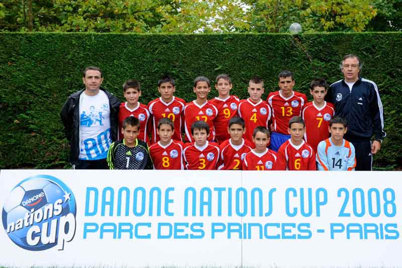 Los representantes españoles en la Danone Nations Cup en París