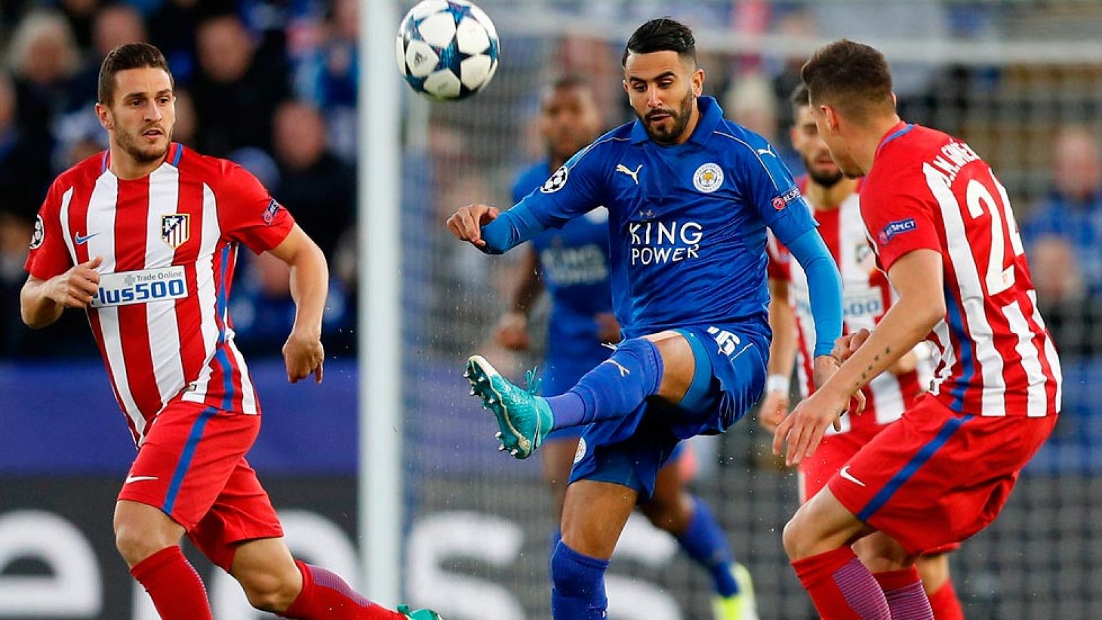 Un momento del partido Leicester - Atlético, de cuartos de la Champions