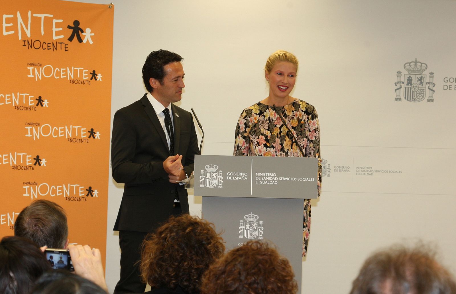 Jacob Petrus y Anne Igartiburu han presentado el acto de entrega