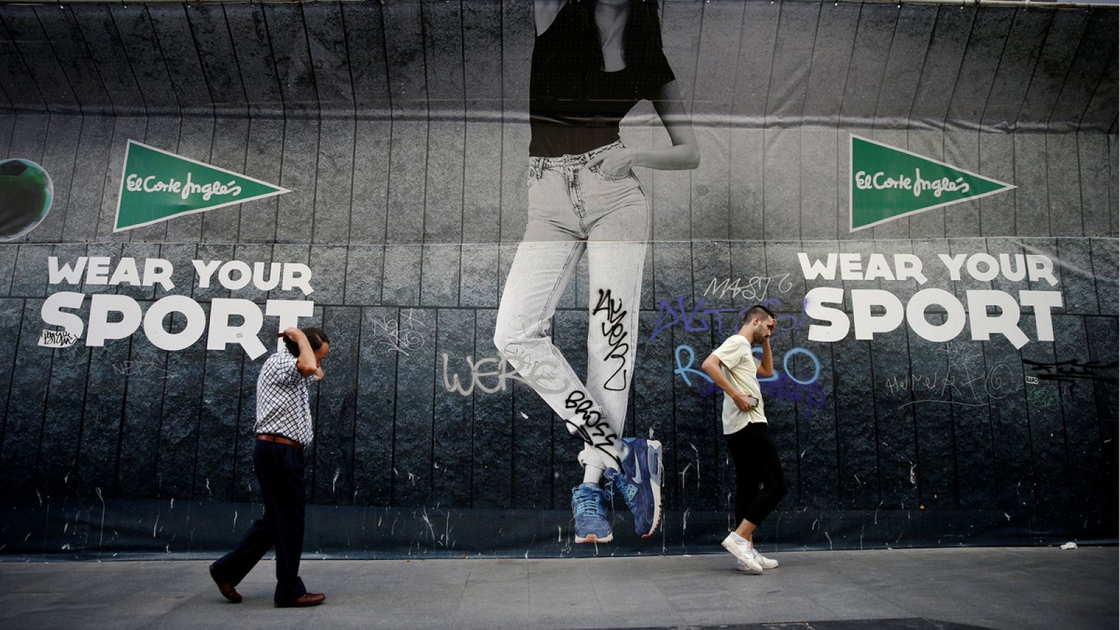 Fachada de un edificio de El Corte Inglés