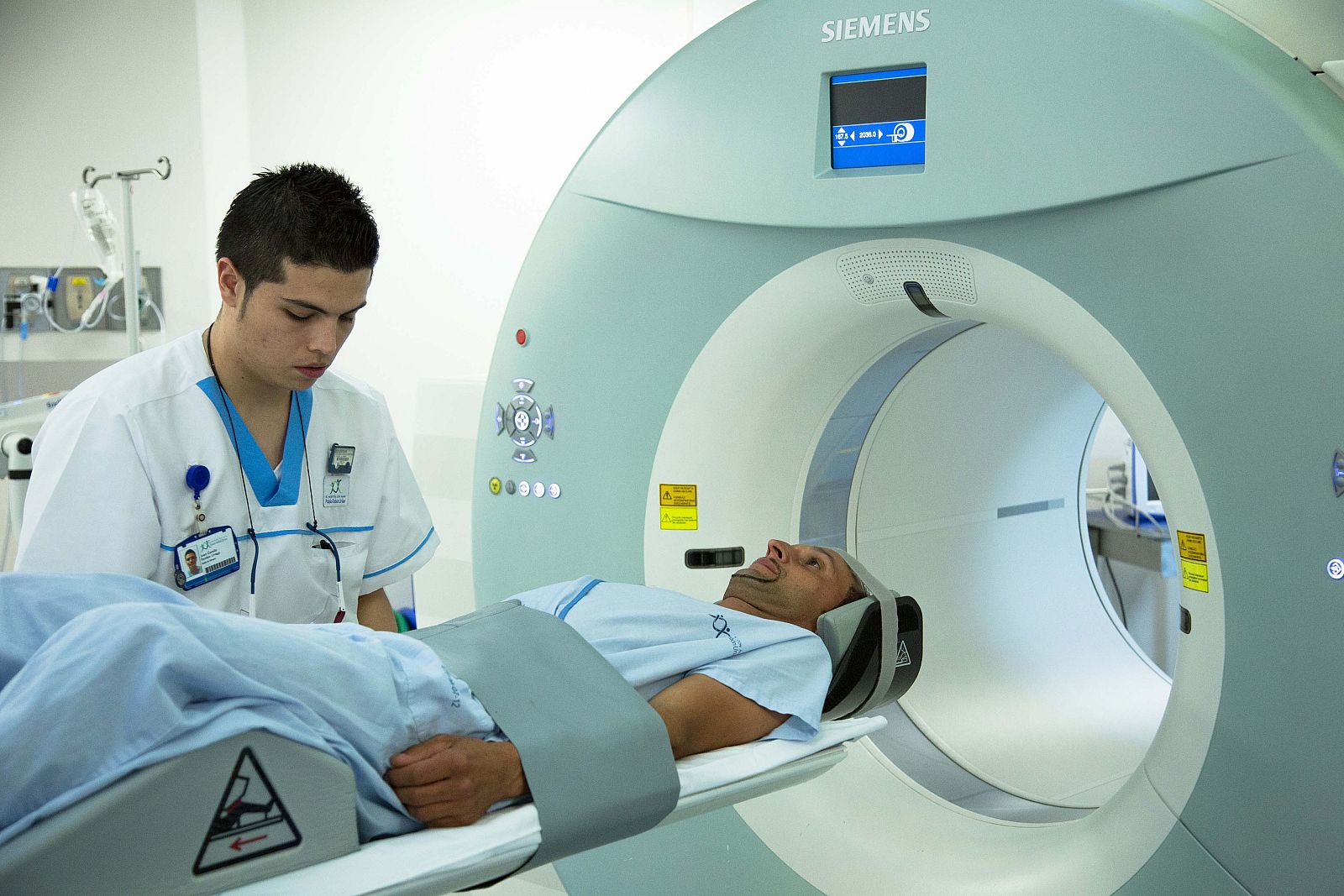 Tomografía a un paciente