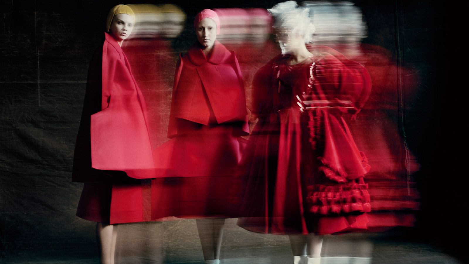 Imágen del catálogo de la exposición de Rei Kawakubo en el MET