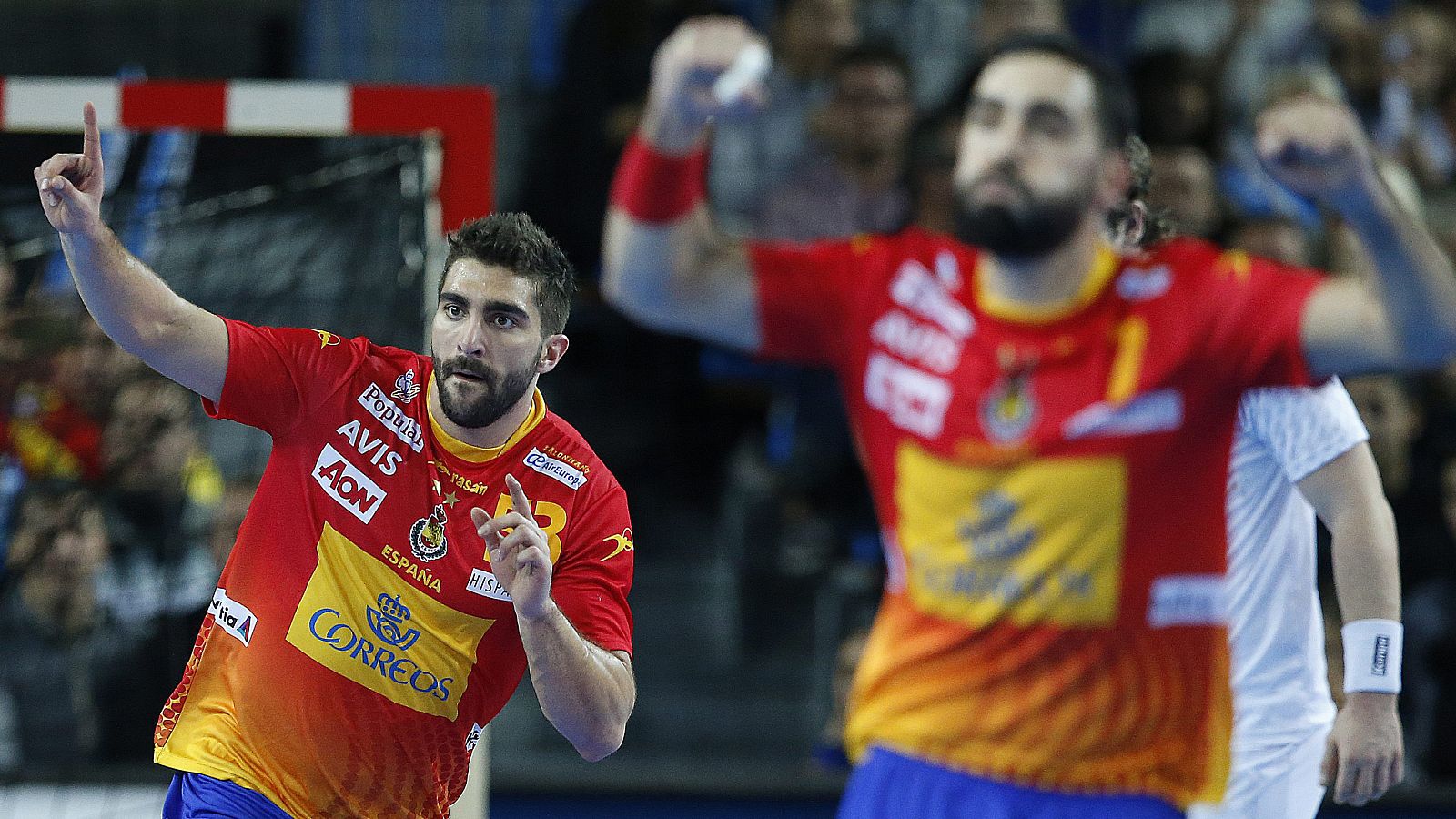 España se acerca al Europeo con un sufrido triunfo