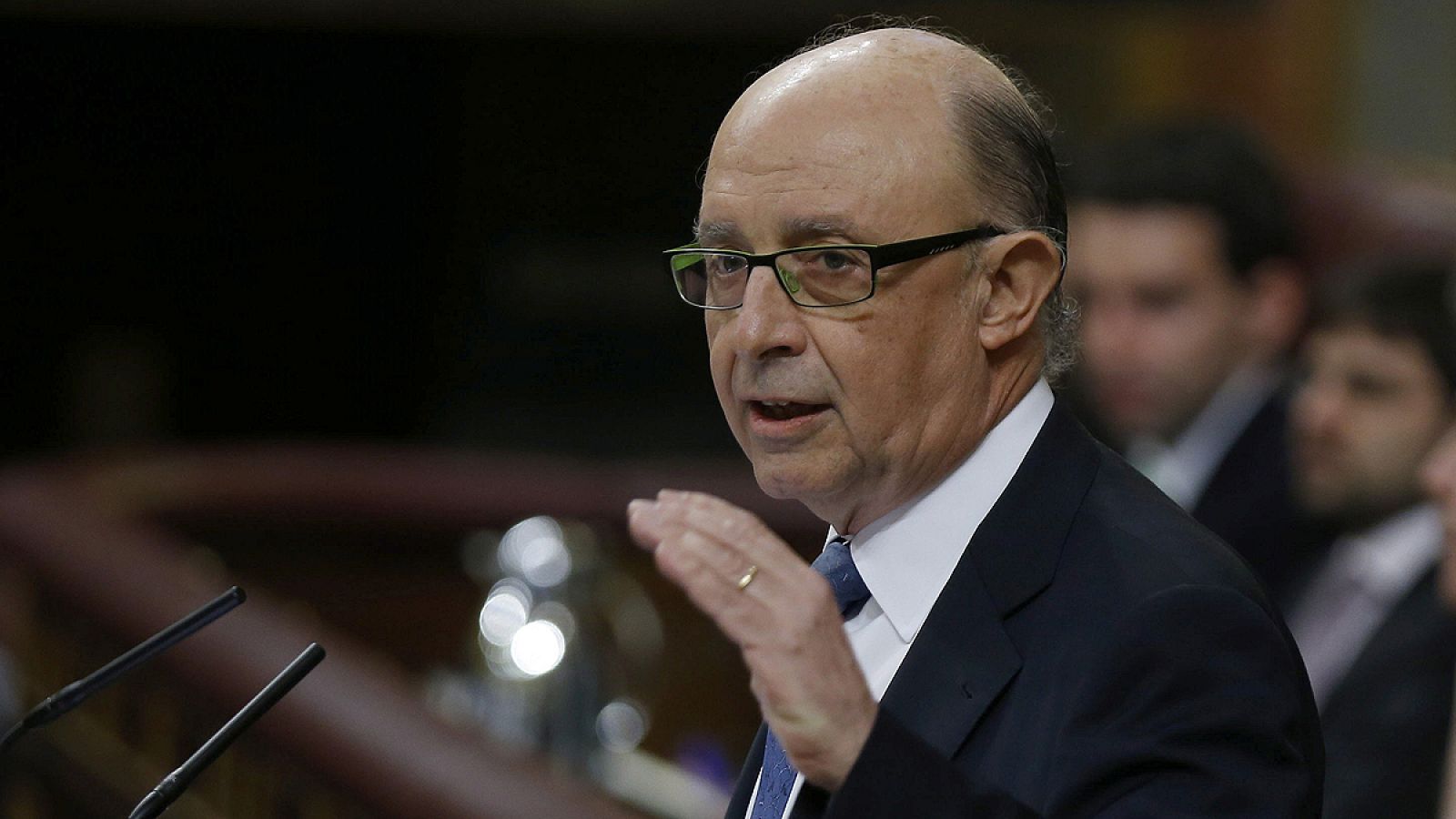 El ministro de Hacienda, Cristóbal Montoro, defiende los presupuestos en el Congreso