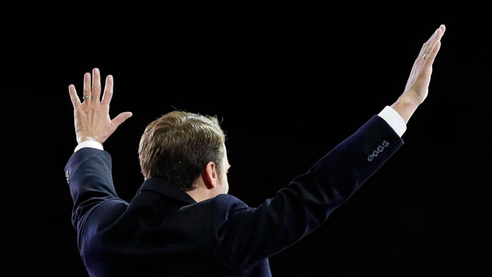 Emmanuel Macron, celebrando su victoria como nuevo presidente de Francia