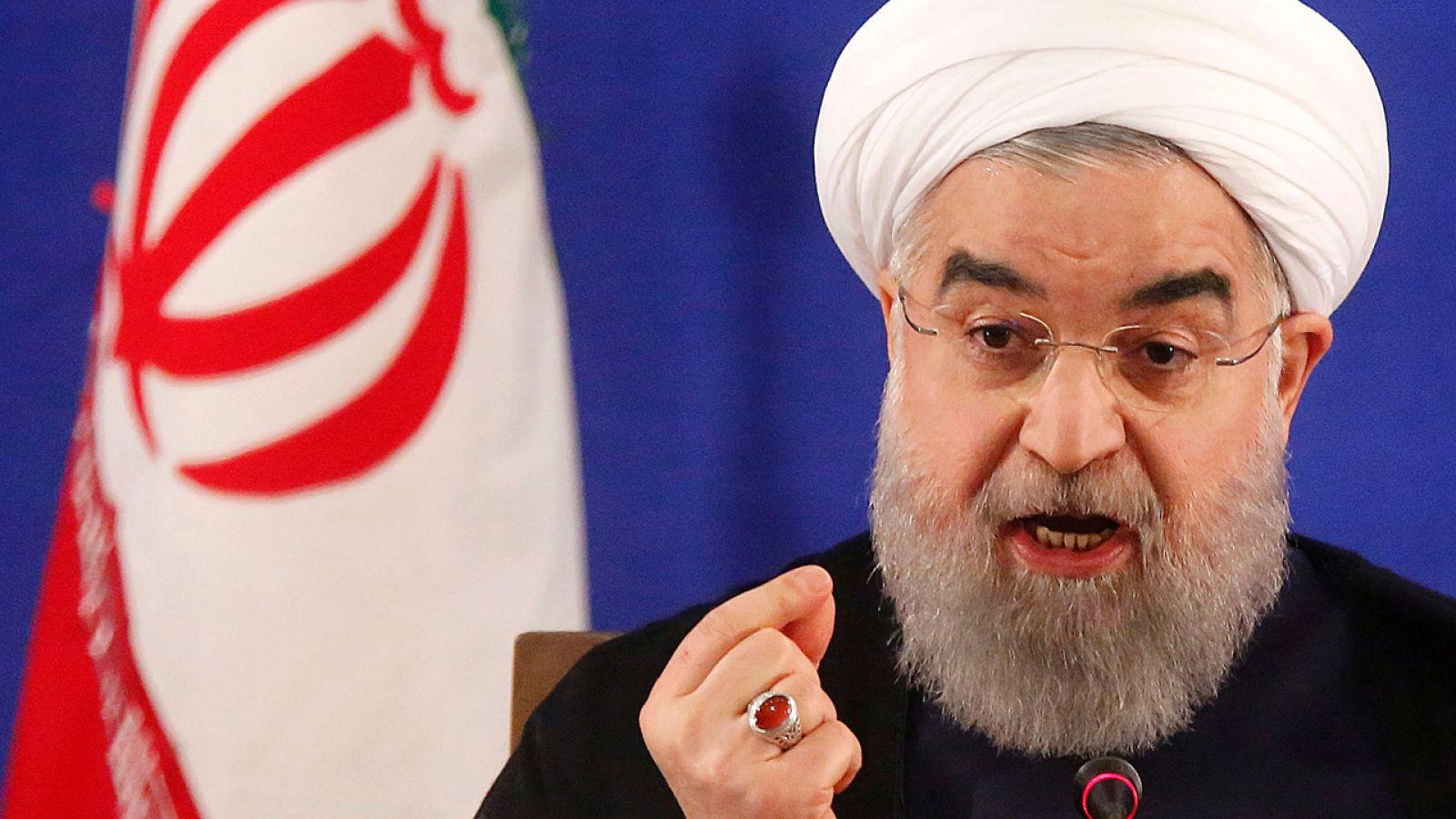 El presidente iraní, Hasan Rohani, da una rueda de prensa en Teherán
