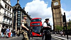 El Reino Unido sube el nivel de alerta a "crítico" y despliega al Ejército