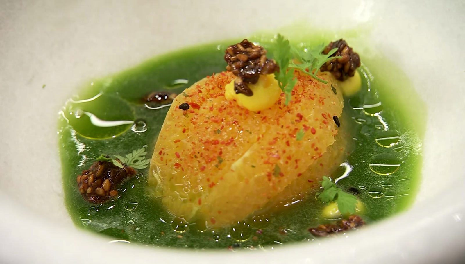 Naranja blanca picante y perifollo