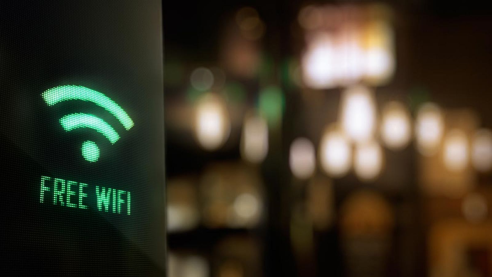 La UE llevará "wifi" gratis a 8.000 espacios públicos
