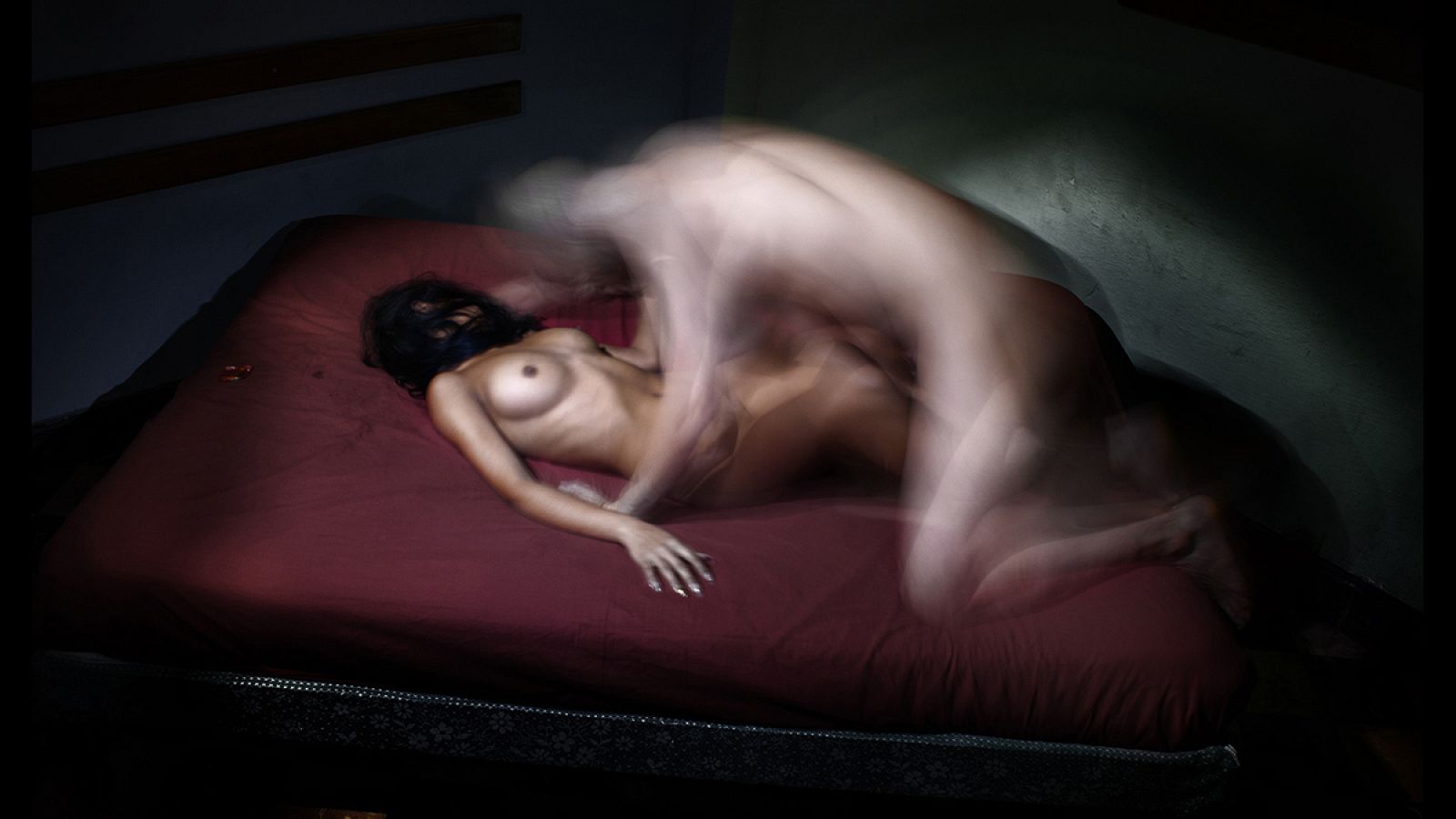 Una de las imágenes de Antoine d'Agata que forman parte de la exposición 'Corpus', comisariada por Alberto García-Alix.